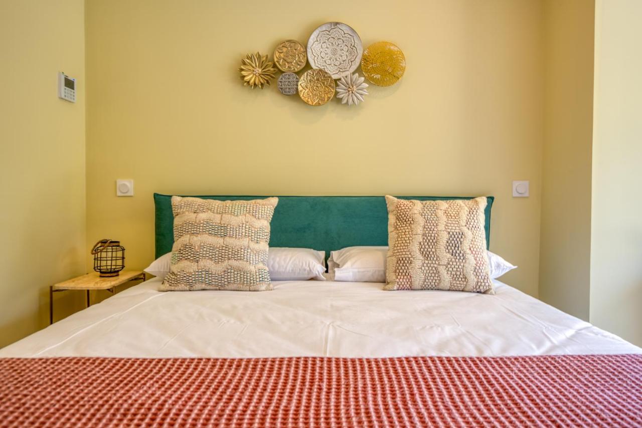 אזה Deluxe Villa Graziella 200 M From The Beach מראה חיצוני תמונה