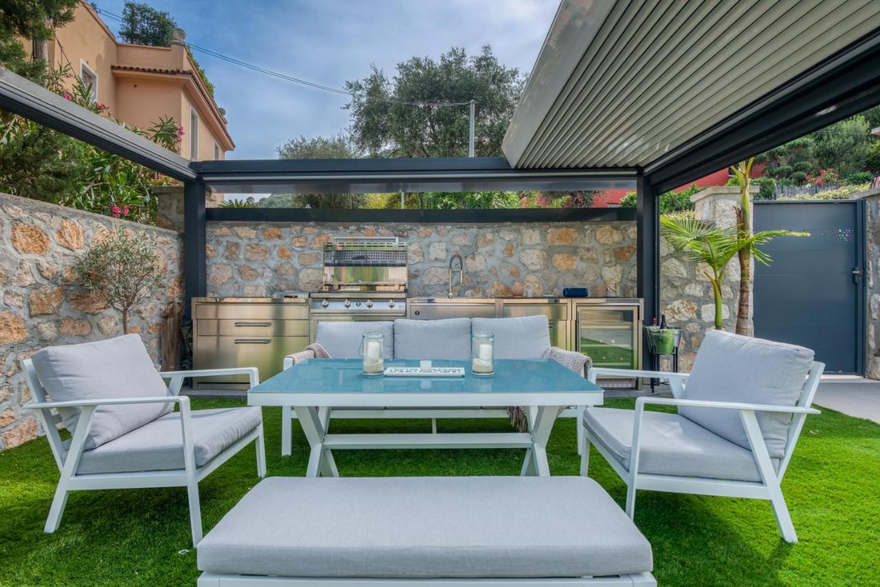 אזה Deluxe Villa Graziella 200 M From The Beach מראה חיצוני תמונה