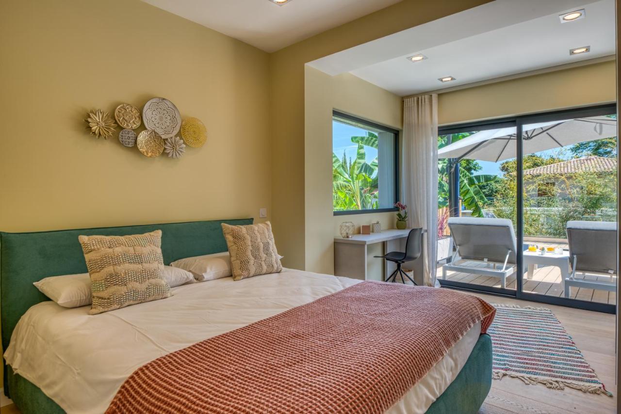 אזה Deluxe Villa Graziella 200 M From The Beach מראה חיצוני תמונה