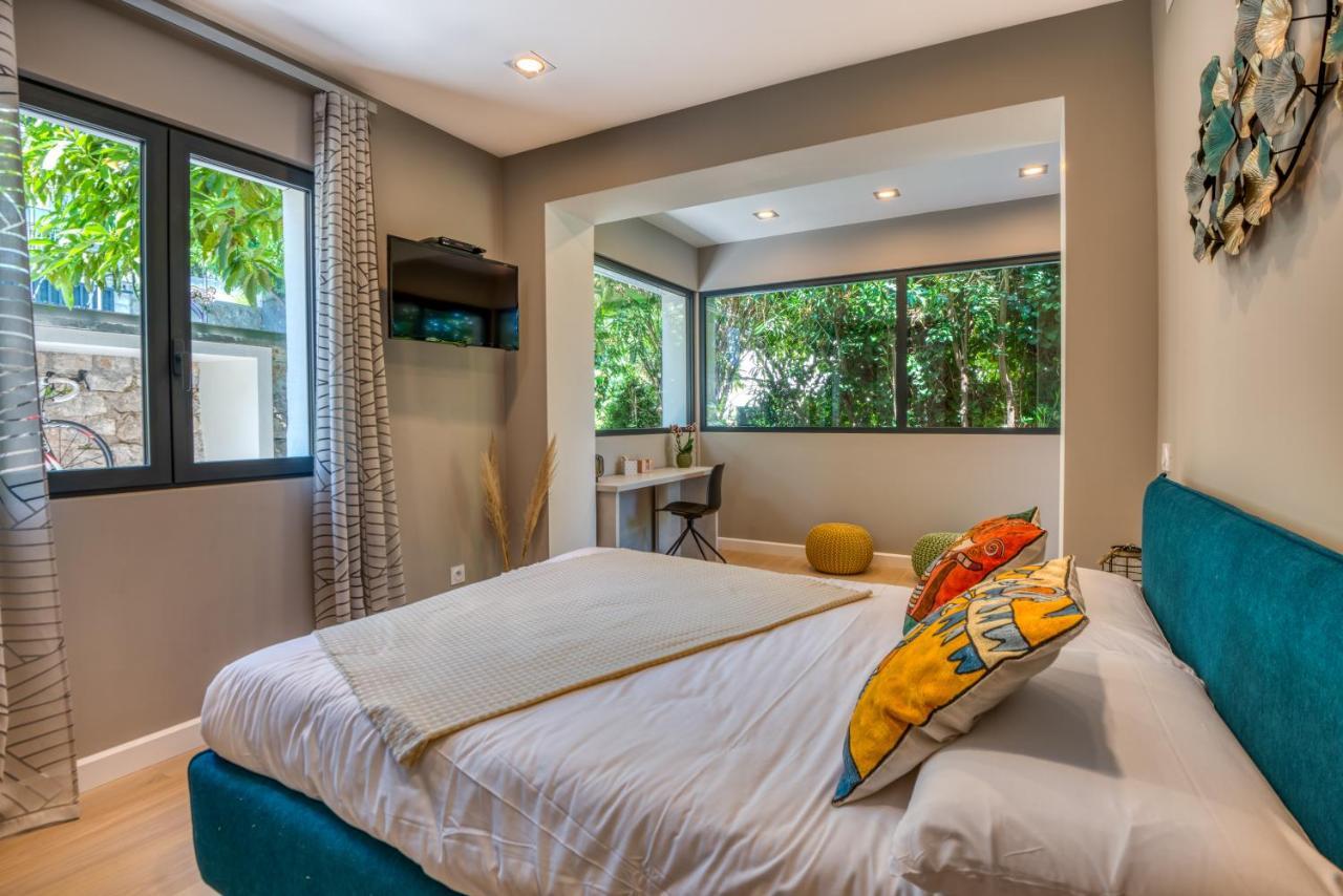 אזה Deluxe Villa Graziella 200 M From The Beach מראה חיצוני תמונה