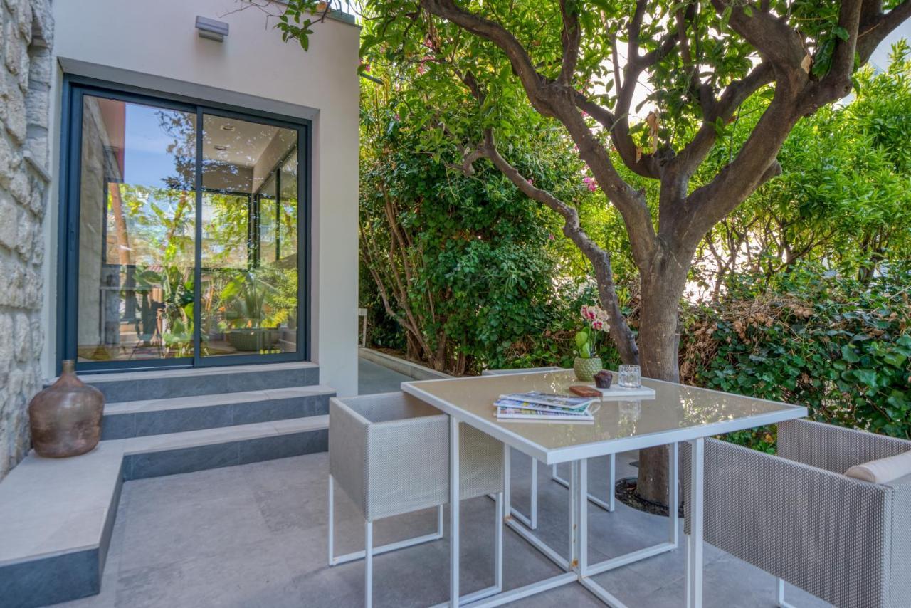 אזה Deluxe Villa Graziella 200 M From The Beach מראה חיצוני תמונה