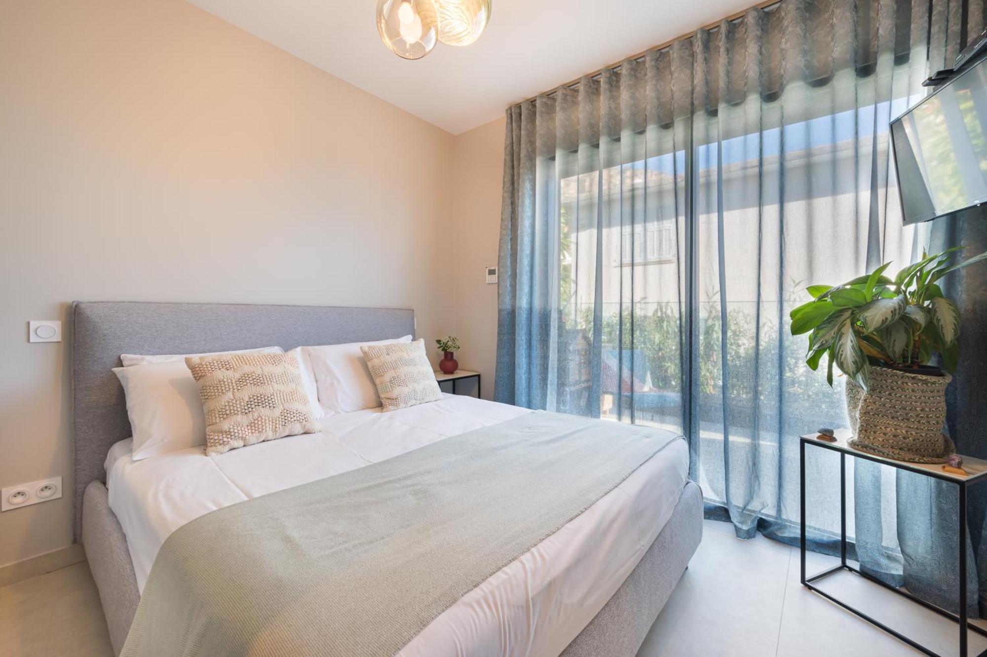 אזה Deluxe Villa Graziella 200 M From The Beach מראה חיצוני תמונה