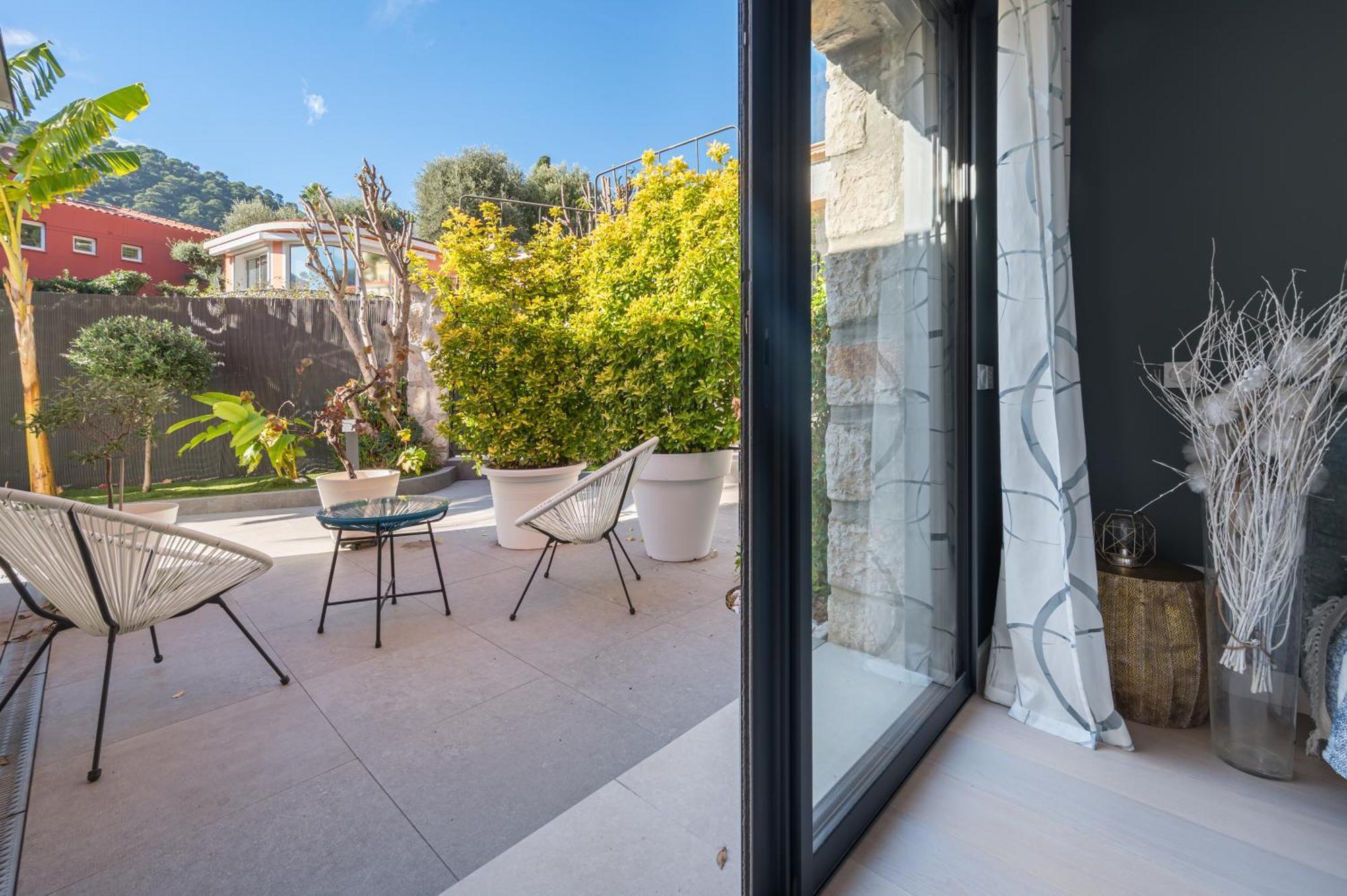 אזה Deluxe Villa Graziella 200 M From The Beach מראה חיצוני תמונה