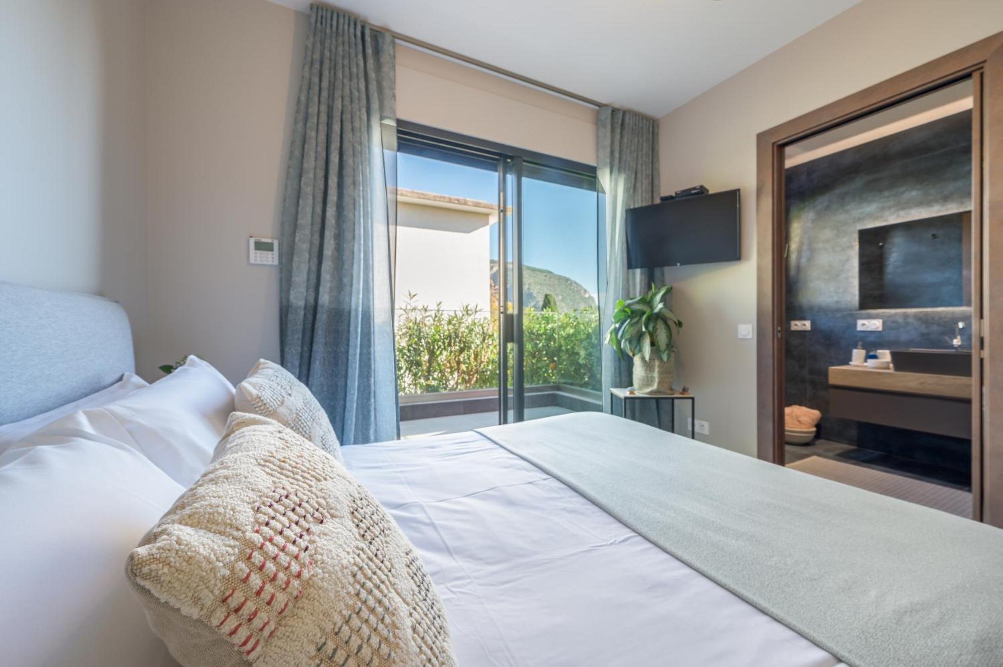 אזה Deluxe Villa Graziella 200 M From The Beach מראה חיצוני תמונה